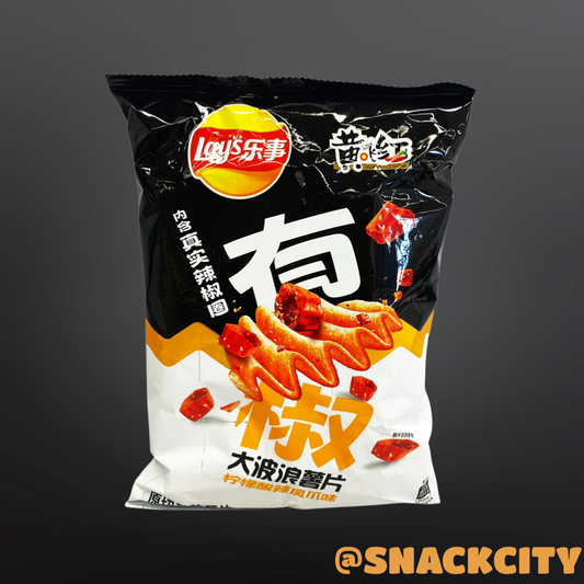 Lay's Wave Potato Chips - Hot & Sour Chicken Paws (China)